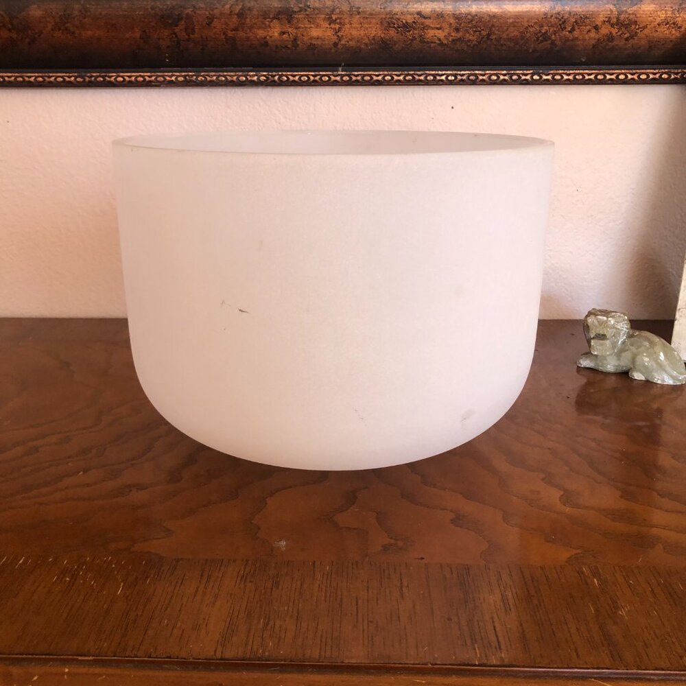 10" Wide Quartz Crystal Sing Bowl - Picture 5 of 5